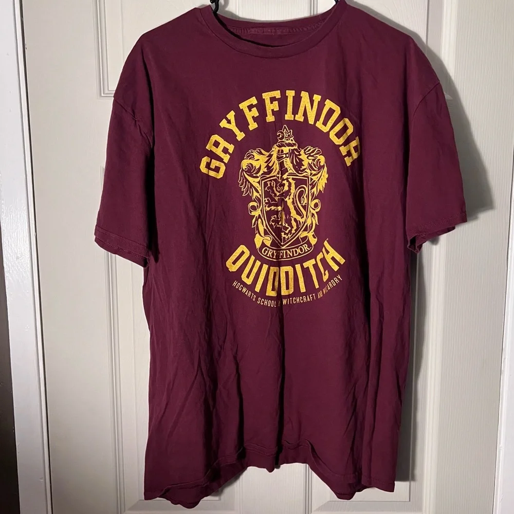 Harry Potter Gryffindor short sleeve Tee. Size XXL - Picture 3 of 6